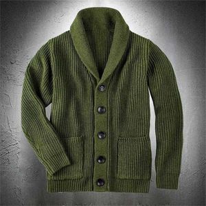 Army Green Cardigan Sweater Men Coat Coarse Wool Thicken Warm Casual Fashion Clothing Button Up 211221