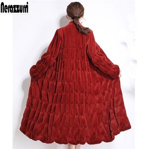 Nerazzurri Runway Fluffy Long Faux Pele Casacos Mulheres Inverno Preto Vermelho Plissado Plus Size Theared Mink Overcoat 5xL 6XL 7xL 201214