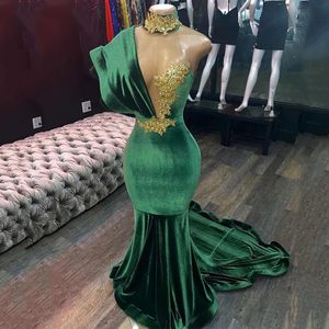 Green Mermaid Velor Evening Dresse Lace Appliques Robe de Soiree Abaya Prom klär en axel Dubai Saudi Arabic Party Gowns267U