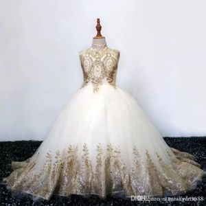 Ny Sparkly Gold Lace 2019 Flower Girls Klänningar för Bröllop Vintage High Neck Hollow Back Sequins Beaded Rhinestones First Communion Dress