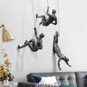 Creative Rock Climbing Men Sculpture Wall Hanging Decorations Resin Statue Figurine Crafts Home Furnishings Decor Accessories 220112