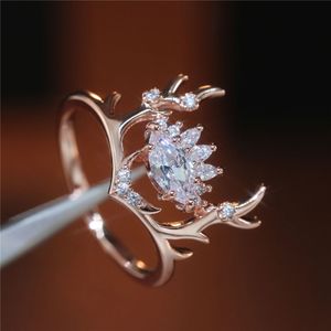 Ringe für Damen, modisch, glitzernder und durchscheinender Zirkon, verziert mit schönem, roségoldenem Geweih-Zirkon-Ehering