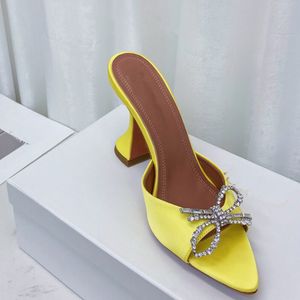 amina Bow Crystal Embellishments chinelos de cetim sandálias femininas de salto alto qualidade sola de couro genuíno sapatos de salto de 10 cm sapatos de salto alto de designers de moda chinelo