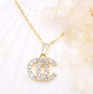 Colares com pingente de letra dupla de designer de luxo feminino banhado a ouro 18 quilates cristal pérola strass suéter colar corrente acessórios para festa de casamento