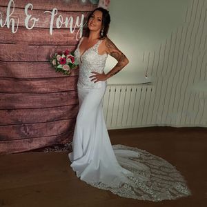 2022 Boho Beach Mermaid Abiti da sposa Treno lungo Scollo a V Appliques Pizzo Buco della serratura Indietro Tromba Abiti da sposa Abito da sposa su misura Mariage