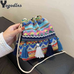 Torby na zakupy Kobiety Summer Słomy Rattan Woven Tubet Tote Małe Torebki Sprzęgła Retro Tassel Ladies Beach Wakacje Podróży Torebce BOLSO220307