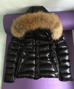 Marken Winter Daunenjacke Frauen Kurzer Warmer Mantel Schwarz Echter Waschbärpelz Mit Kapuze Weibliche Weiße Ente Daunenmäntel