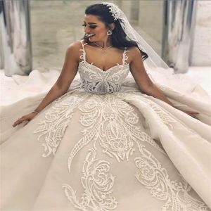 Gorgeous Ball Gown Wedding Dresses Arabic Dubai 3D Floral Appliqued Lace Sleeveless Bridal Gowns Spaghetti Strap Chic Vestidos De Novia