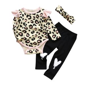Bebê recém-nascido meninas roupas conjunto leopardo padrão tops bodysuits manga longa amor calças headband toddler meninas roupa roupa lj201221