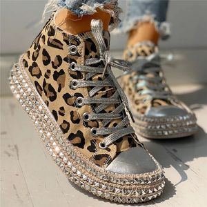 Модные классические леопардовые ромбовидные туфли Wild Dance Lace-Up Canvas Shoes Размер 35-43 Туфли с толстой подошвой buty damskie Y200113