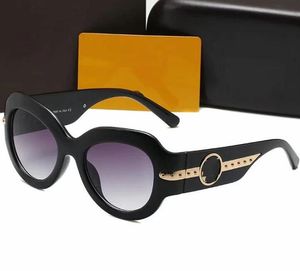 2022 Modeglasögon Solglasögon Designer för män för kvinnor Bruna glasögon Svarta Mörk 55 mm linser 7673