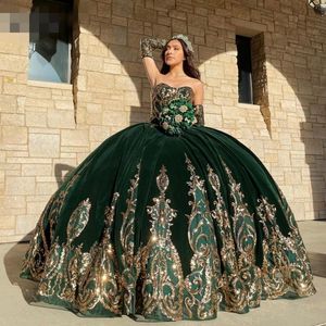 Vintage Mexican Girls Royal Veludo Verde Veludo Quinceanera Vestidos De Ouro Lante Laço Appliqued Sweet 16 Vestidos Luxury Prom Pageant Bola Vestidos Vestidos de XV Años