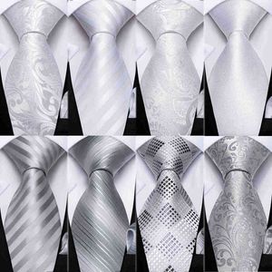 DiBanGu Designer Bianco Grigio Nastro Cravatte da uomo Gemelli Hanky Set Cravatte in seta per uomo Festa di nozze Cravatta da uomo d'affari Y1229
