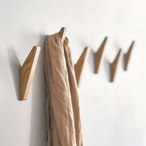 Creative Japanese Oak Hook Wall Coat Wooden Clothes Robe Hanger Scarf Earphone Home el Restaurant Decoration 220311