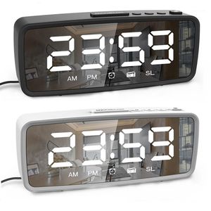 Inne zegary Akcesoria FM Radio LED Cyfrowy budzik Snooze 3 Ustawienia jasności 12/24 godziny USB Uzupełnić lustro elektroniczne