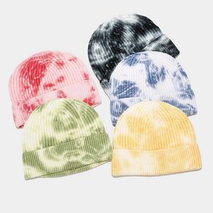 Europeisk och amerikansk höst och vinter ny stil tie-färg stickad hatt kort kvinnlig melon päls ull hatt Koreansk hip-hop trend hatt gxy026