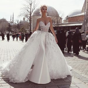Gorgeous Beaded Mermaid Lace Bröllopsklänningar med avtagbara tåg V Neck-Sequined Bridal Gowns Plus Size Satin Robe de Mariée