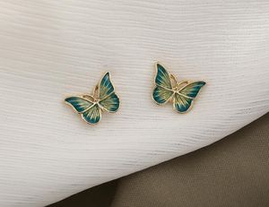 ingrosso Intorno All'orecchio-2021 borchie orecchini nuova farfalla svolazzante delicatamente intorno alle orecchie del nuovo stile francese di pittura ad olio realistica e dolce