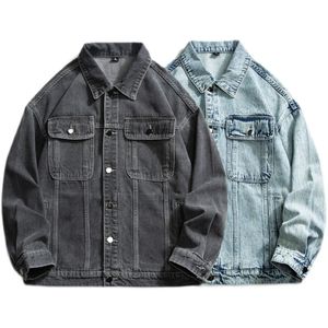 2022 Nya män Casual Denim Jacket Mode Loose Big Pocket Retro Överdimensionerad Kläder Jean Coat Trend Streetwear Plus Size M-5XL