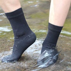 Mountaineering Waterproof Socks Outdoor Ski Wading Men's and Women's Breathable Perspiration Windproof Warm 220106