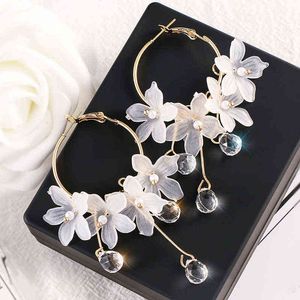 Trendy Acrylic Water Drop Women Dangle Earrings Crystal Flower Long Pendant Earrings For Women Drops Earrings G220312