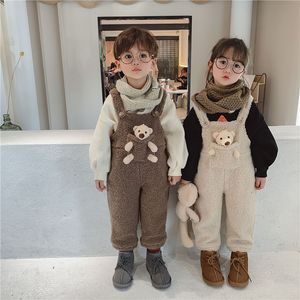 Winter Baby Jungen Mädchen plus Fleece warme Overalls Mode All-Match Kleinkind Kinder süße Tasche Bär Hosen Kinder Latzhose 201128