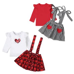 Valentines Outfits Kids Girl Clothing Set 2st Cute Baby Heart Print Kläder Vår Barn Flickor Boutique Plaid Suspender Kjolar M3196