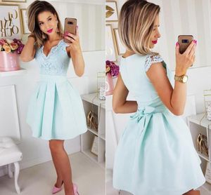 Mint Green 2021 Mini Prom Elbiseler Şifon Dantel Tarak V Boyun Bir Çizgi Kısa Kapalı Kollu Özel Yapımı Giz Tail Party Gown Vestidos 403 Estidos