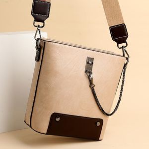 Trendy Szeroki Pasek Na Ramię Torba Wiadro Kobiety PU Skórzany Łańcuch Dekoracja Torba Na Ramię Kobiet Prosty Projektant Crossbody Torby Wagi