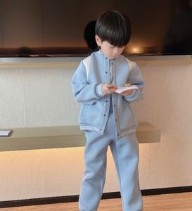 赤ちゃん男の子トラックスーツ春秋子供ジャケット + パンツ 2 ピース/セット服子供プリント衣装スカイブルー