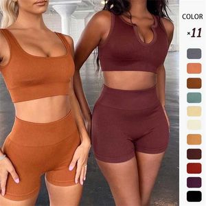 Bezszwowe zestawy jogi fitness Zestaw sportowy Sexy U-Neck Cropped Top High Waist Spodenki 2 SZTUK Running Sportswear Trening Ubrania Gym Siatek 220106