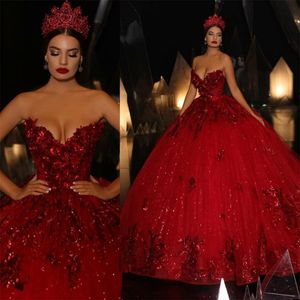 2021 Röd Sequined Princess Quinceanera Klänningar Bollklänning Sweetheart Bling Puffy Prom Dress Luxury Sweet 16 Dress Beaded Appliques Masquerade