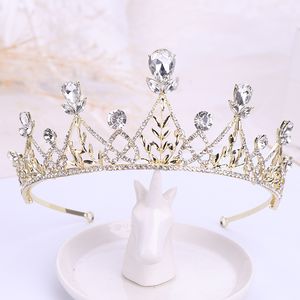 2021 Altın Prenses Şapkalar Chic Gelin Tiaras Aksesuarları Çarpıcı Kristaller İnciler Düğün Tiaras ve Kronlar 12179