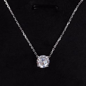 La qualità lussuosa ha una collana con ciondolo timbro con un diamante per il regalo di gioielli da sposa per donne e amiche spedizione gratuita PS3544