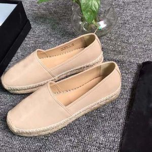 Damsandaler lyxiga Designerskor Kvalitet Äkta kohud Fritidssko Boutique Noble Klassisk vintage Märke Espadrilles Platta sportsneakers storlek 34-42 Med låda