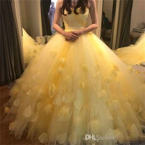 Prinsessan bollklänning kvällsklänningar gul straplös handgjorda blomma prom klänningar plus storlek Pageant party klänningar skräddarsydda