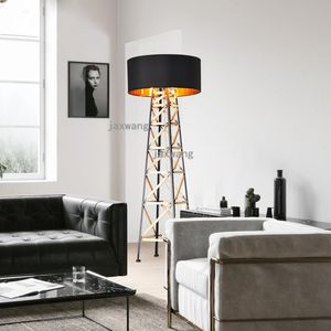 Lampy podłogowe Nordic LED Lampa El Living Room Loft Deco Cafe Art Stojący Klasyczna Wieża Eiffla Żelazo Stojak Lekki Jadalnia Schody