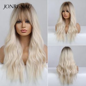 Peruki syntetyczne Jonrenau Falisty Blondynka Platinum dla Kobiet z Bangs Ombre Dark Long Wave Wig Party Daily Heat Odporne na włókna włosy
