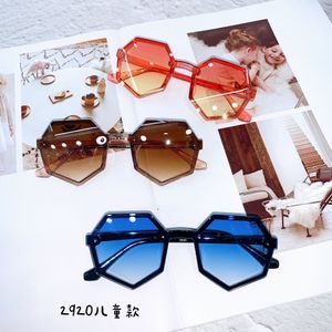 Neue Kinder Polygonal PC Rahmen Sonnenbrille Kinder UV400 Straße Foto Outdoor Sonnenschirm Sonnenbrille Jungen Mädchen Adumbral Gläser C6741