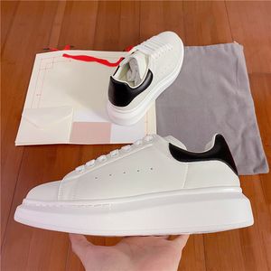 En kaliteli Platform Ayakkabılar Moda Beyaz Erkek Kadın Ayakkabı Deri Bağcıklı Taban Sneakers Beyaz Siyah Açık Rahat Ayakkabılar Sneakers
