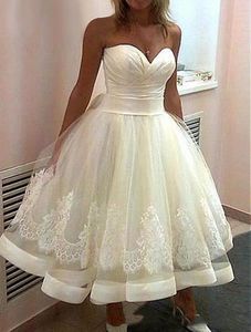 Elegancka Długość Herbaty Krótka Suknia Balowa Prom Dresses 2021 Sweetheart Bez ramiączek Powrót Lace-Up Plus Size Formalne Suknie Wieczorowe Aplikacje Koronkowe Rurociągi