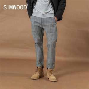 Simwood 가을 겨울 새로운 스마트 캐주얼 격자 무늬 바지 남자 스트레이트 발목 길이 바지 느슨한 플러스 크기 패션 바지 Si980532 201126