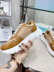 Kvinnor Casual Shoes Sports Tops Rush Gabardine Renylon Sneakers äkta läder Lace Up Trainer Outdoor Sport Super Quality Sneaker EU35-40