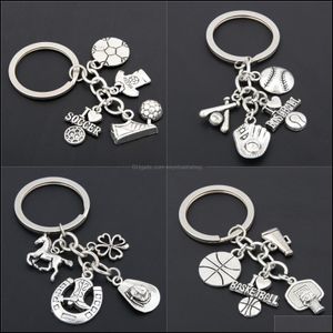 Portachiavi Accessori moda I Love Football/Basket/Baseball con scarpe da calcio per borsa da auto Cowboy Gift Clover Charms Portachiavi Dro