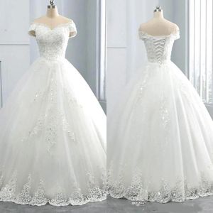 2021 Stunning V-Neck Winter Lace Wedding Dresses Appliques Plus Size Off the Shoulder Ball Gown Custom Vestido de novia Formal Bridal Gown