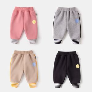 Neonati maschi ragazze bambino pantaloni pantaloni spessi abbigliamento per bambini autunno inverno vestiti di velluto striscia pantaloni carini LJ201012