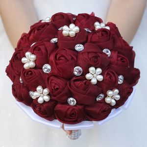 Dekorativa Bröllopsblommor Bröllop Hand Holding Bouquet Real Touch Rose Bröllop Bouquet Pärlor Kristaller Beaded Silk Flowers Bröllop Tillbehör