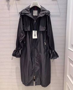 レディース衣服デザイナーコートデザイナー女性トレンチジャケットコートフード付きウエスト通気性のある日焼け止め服刺繍風のコート13rd