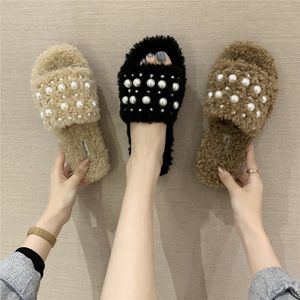 Scarpe da donna Pantofole Flat Flock Low Luxury Slides String Bead Shose Women Fur Flip Flops 2020 Designer Plush Fashion con pelliccia X1020