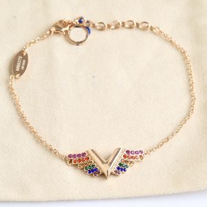 Designer-Armband für Damen, Blumenelement mit Kettenschwanz, Diamant-Buchstabenarmbänder, Modetrend